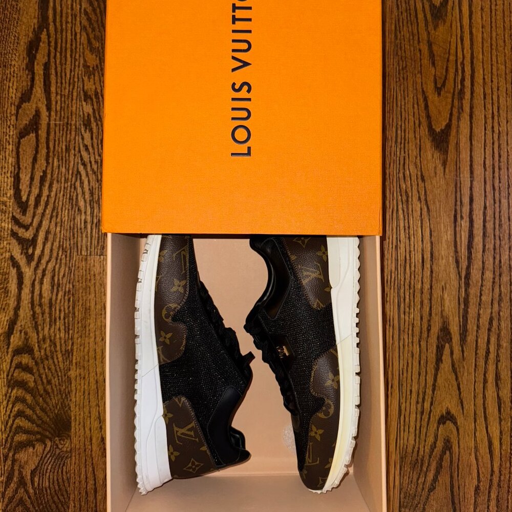Louis Vuitton Men's Run Away Sneaker, LV Size 10, US Size 11 w/ box and dust bag